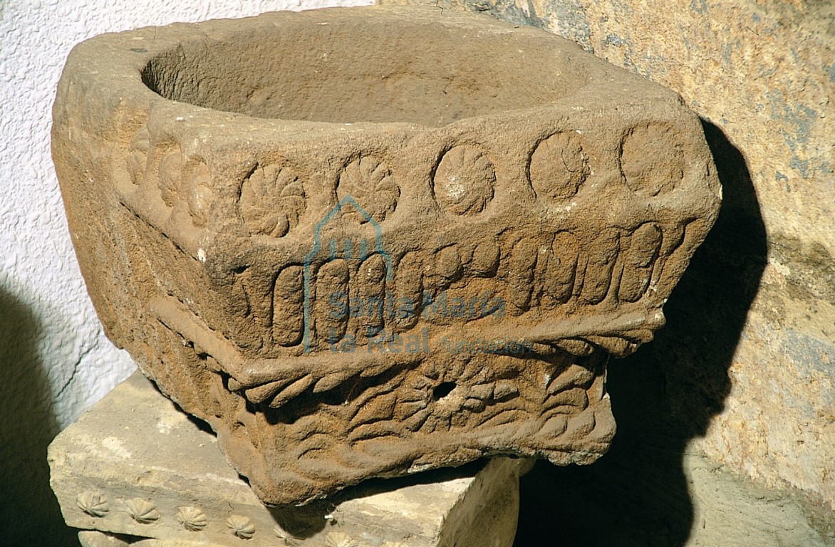 Capitel de la catedral prerromanica