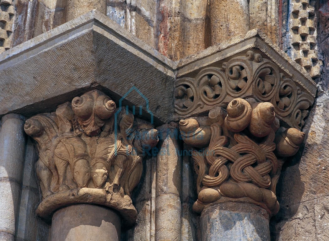 Capiteles de la portada norte del transepto