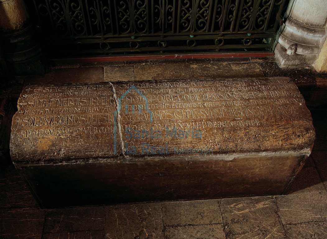 Sarcófago de doña Sancha en el Panteón