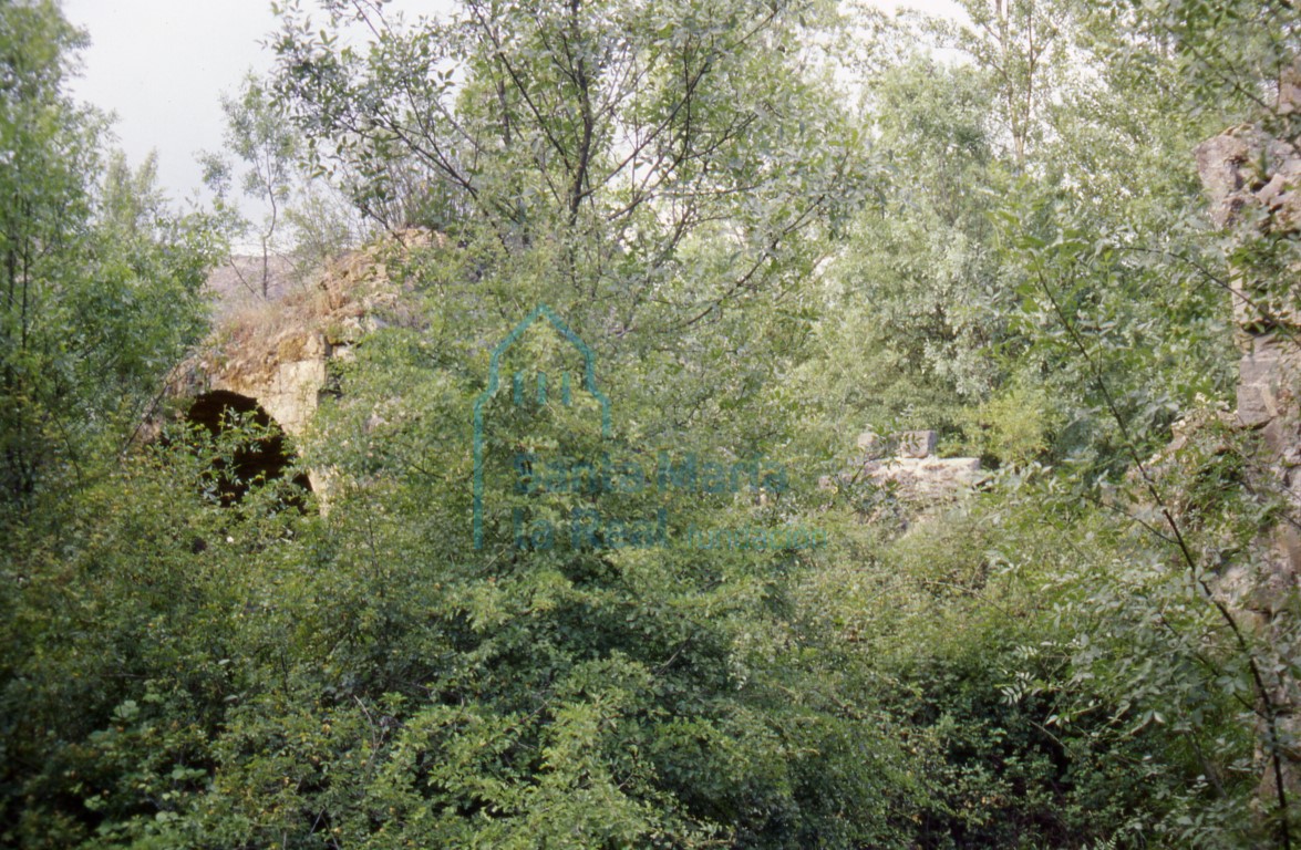 Vistas desde el sudeste de la iglesia. Estado en 1997 Vistas desde el sudeste de la iglesia. Estado en 1997