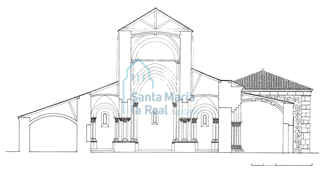 Detalle de la imposta del capitel derecho del arco triunfal