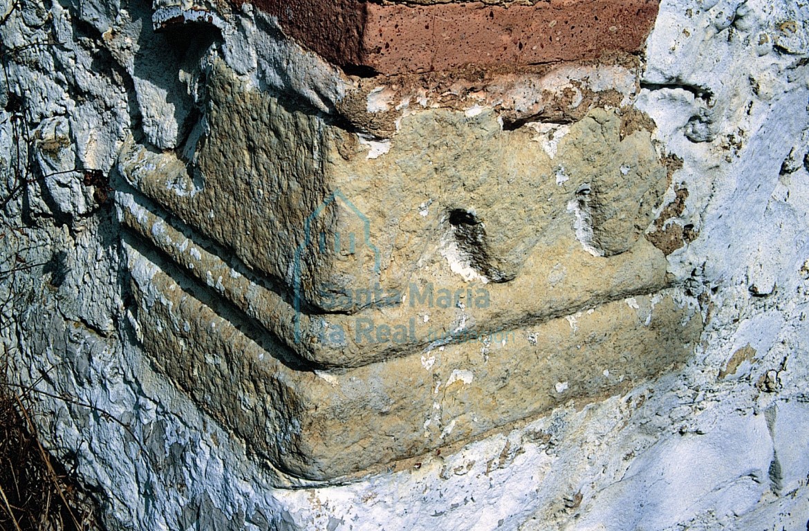 Sillar del cementerio de Pardavé