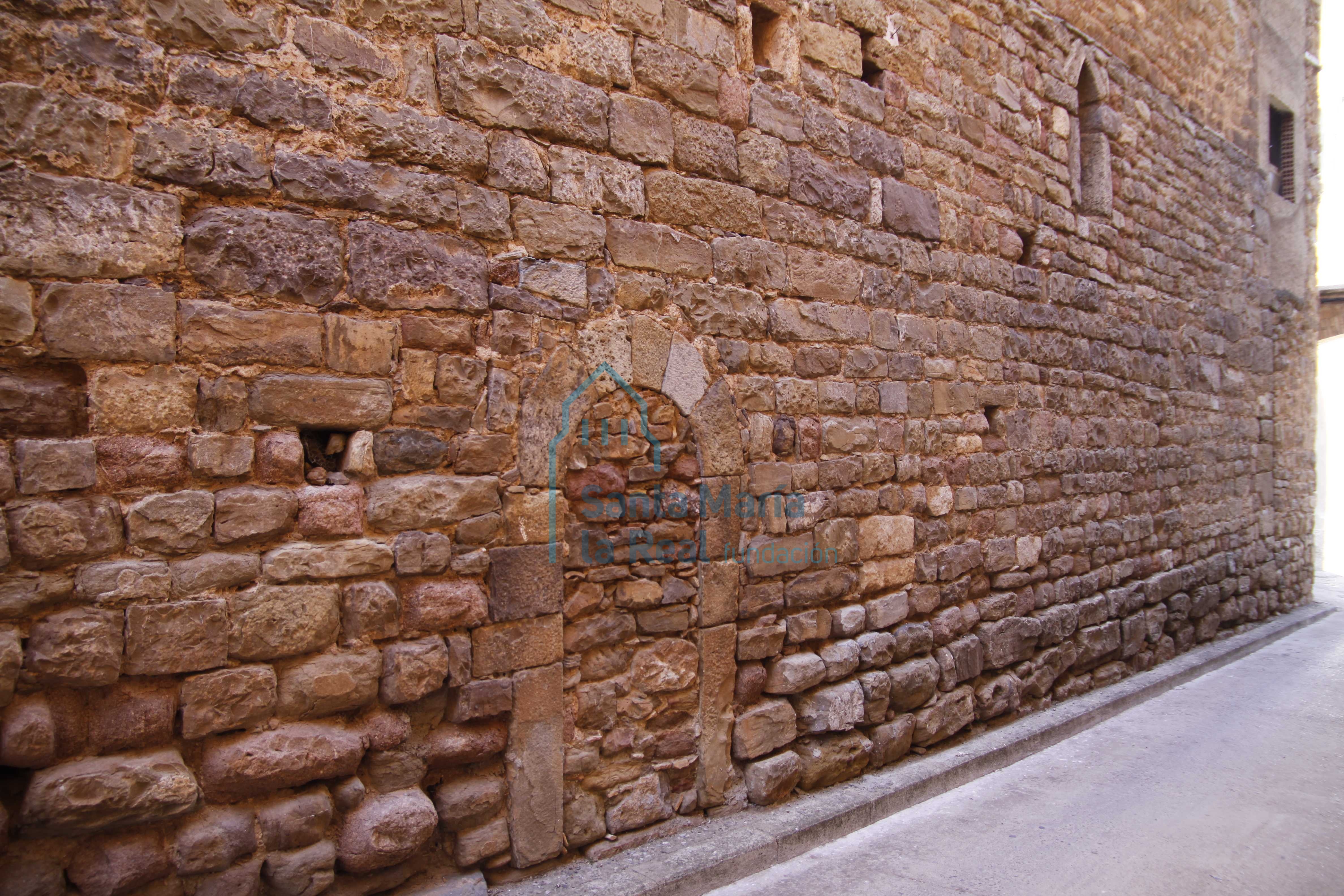 Muro sur de la iglesia