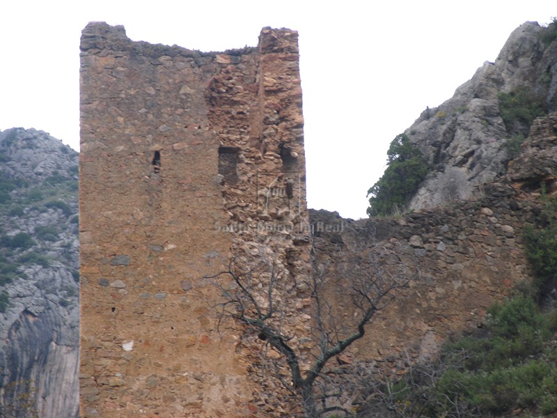Lado oeste de la torre