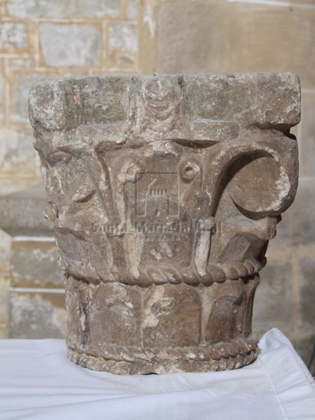Capitel custodiado actualmente en la iglesia de San Millán