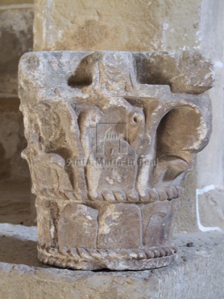 Capitel custodiado actualmente en la iglesia de San Millán