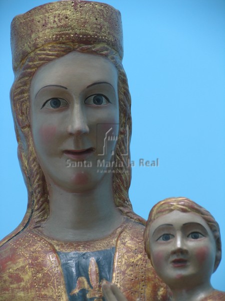 Detalle del rostro de la Virgen