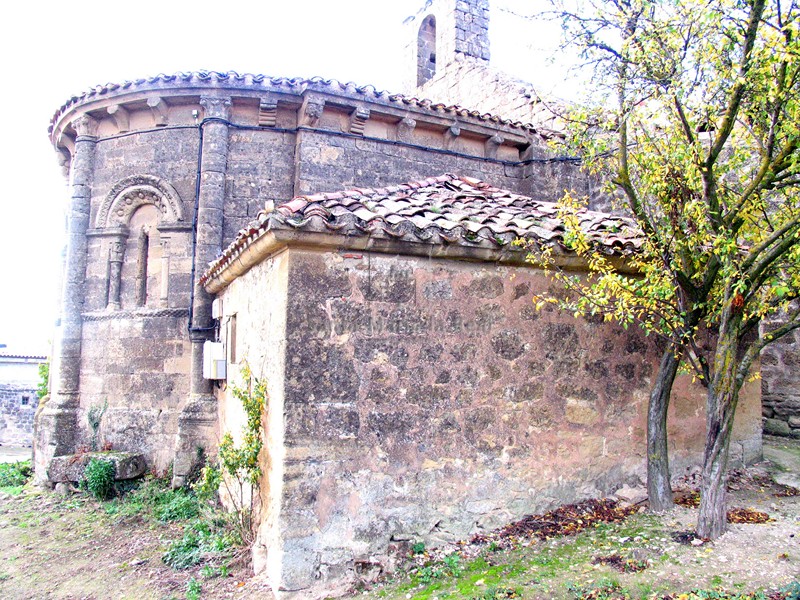 Muro norte del ábside y sacristía