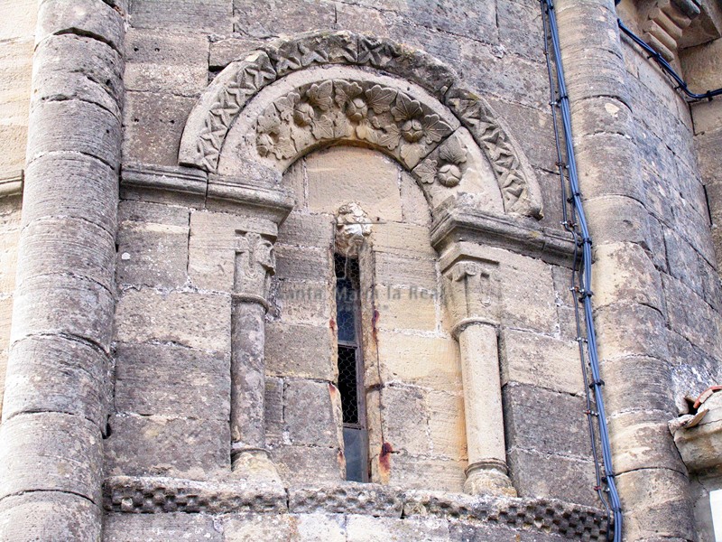 Ventana nordeste del ábside