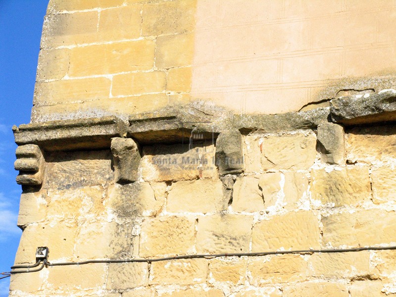 Canecillos del muro sur de la nave