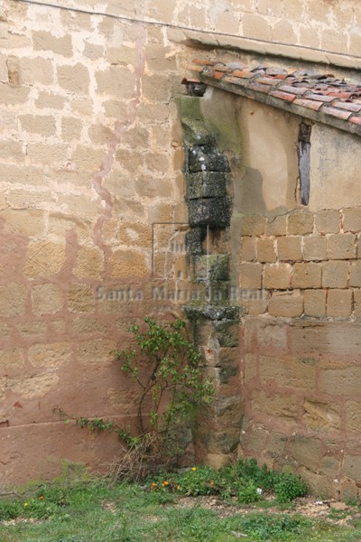 Detalle del arranque del muro del pórtico