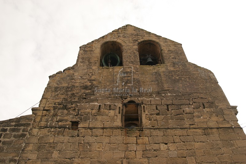 Parte superior de la espadaña