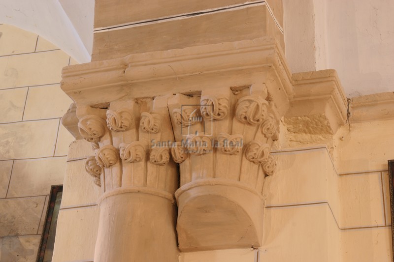 Capiteles del arco triunfal