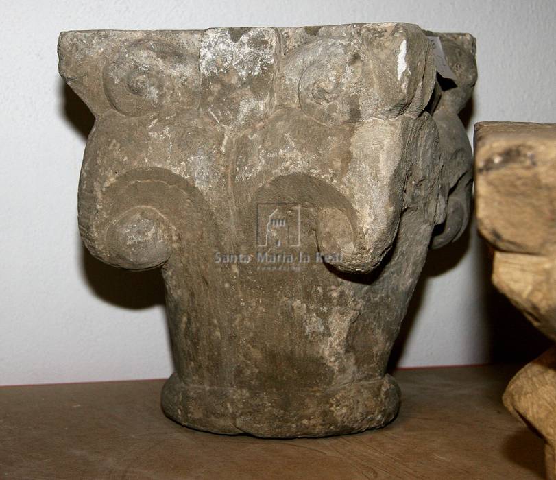 Capitel vegetal