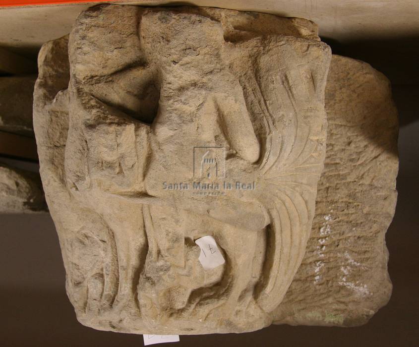 Capitel figurado descontextualizado