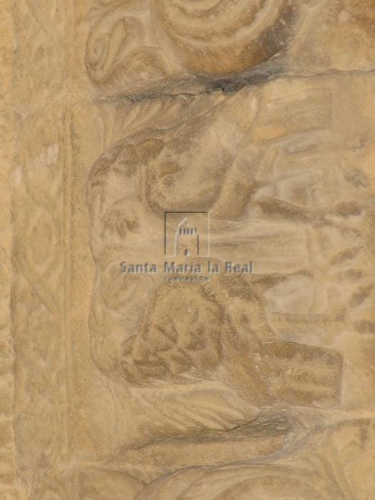 Detalle de las arquivoltas de la portada sur