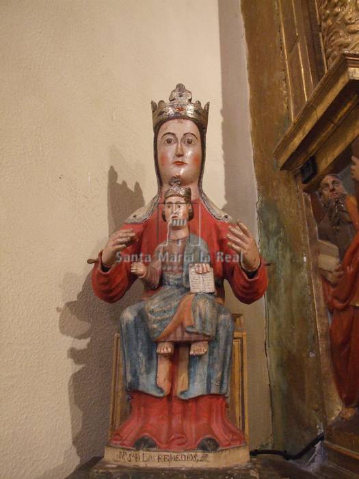 Talla de la Virgen con el Niño