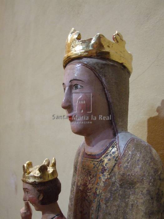 Detalle de la imagen de la Virgen con el Niño