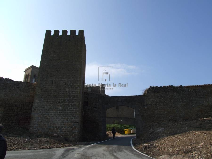 Vista del exterior del recinto amurallado