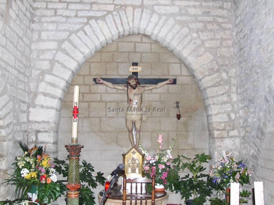 Vista interior del arco frontal cerrado