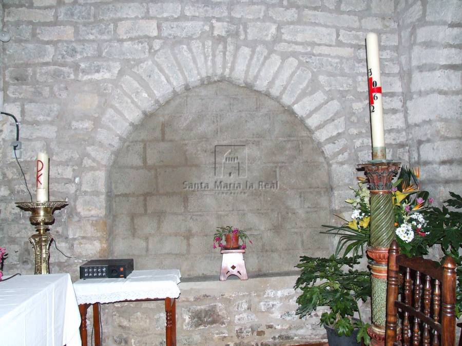 Vista interior del arco lateral cerrado