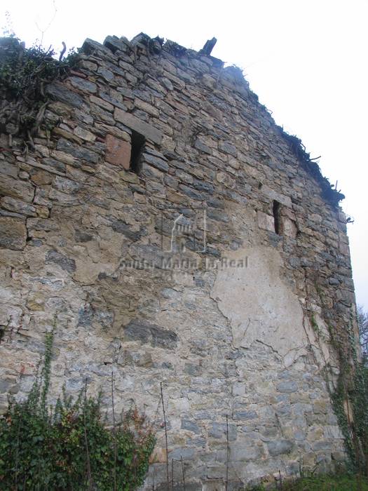 Vista exterior de la fachada este