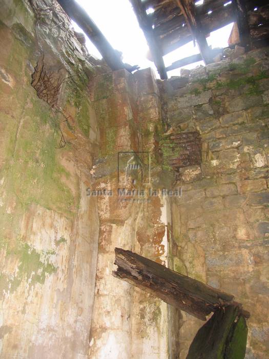 Restos del antiguo arco triunfal