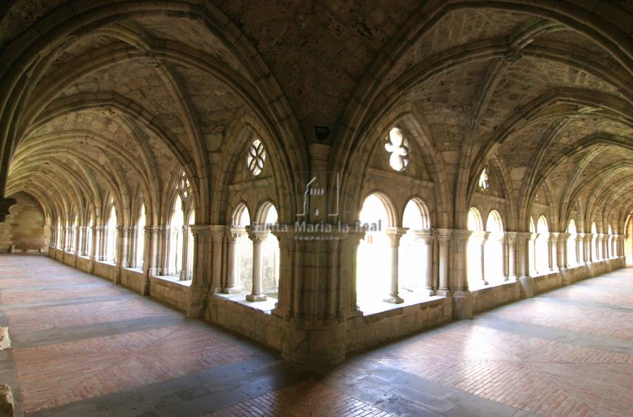 Alas este y norte de la galeria del claustro