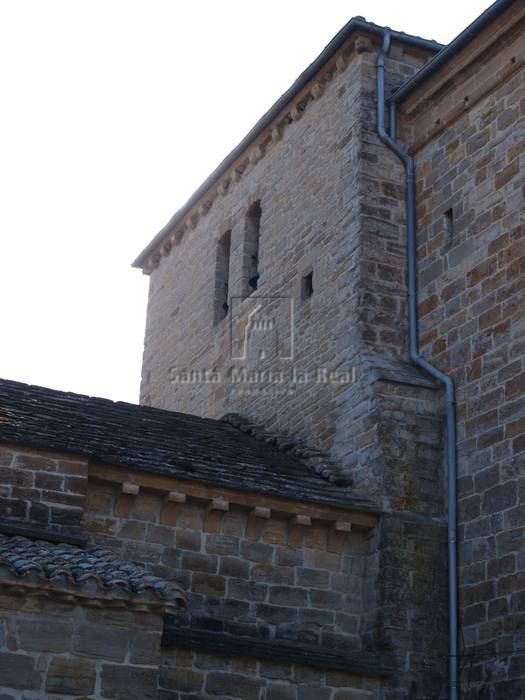 Exterior de la torre desde el este