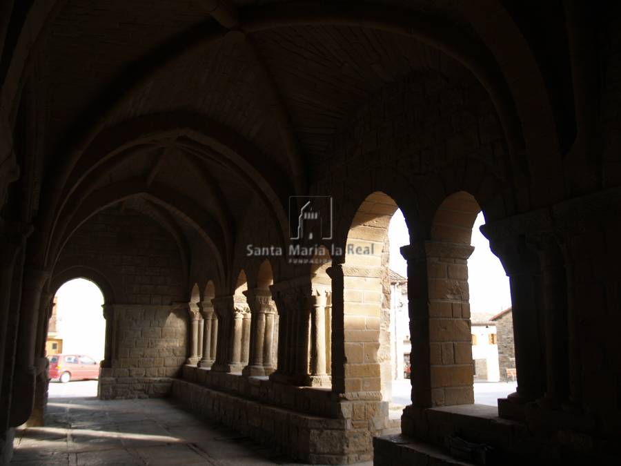 Interior del pórtico