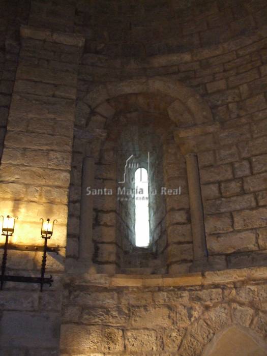 Ventana central del ábside