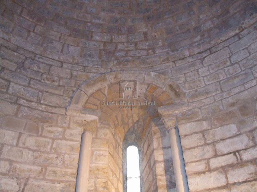 Ventana central del ábside