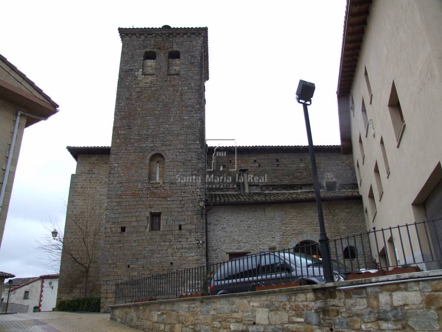Exterior desde el lado norte