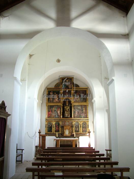 Interior de la nave desde los pies