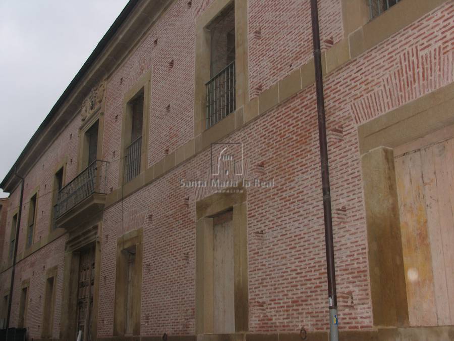 Palacio del gobernador y calle de la Rúa