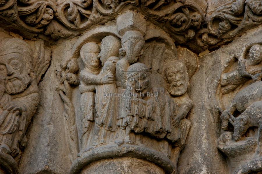 Capitel del lado izquierdo de la portada norte. Vistación  Natividad