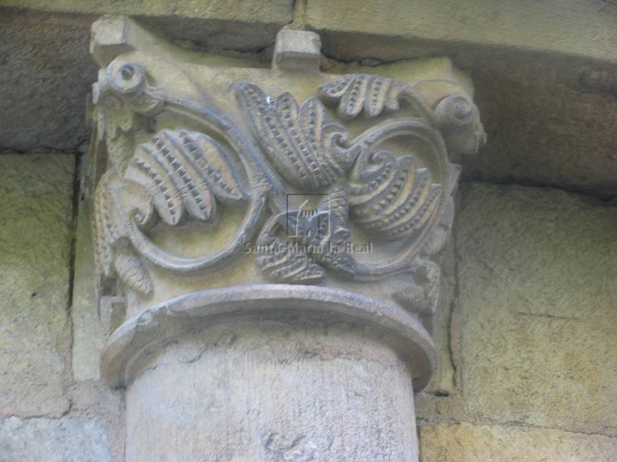 Capitel del ábside