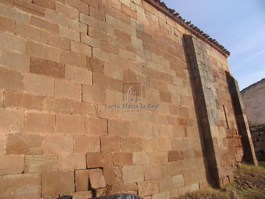 Detalle exterior de la fachada norte