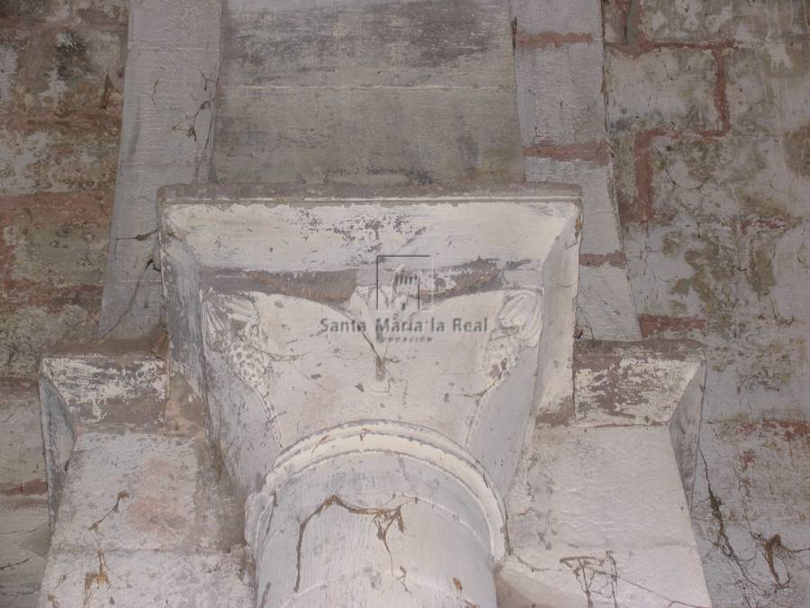 Capitel del arco triunfal