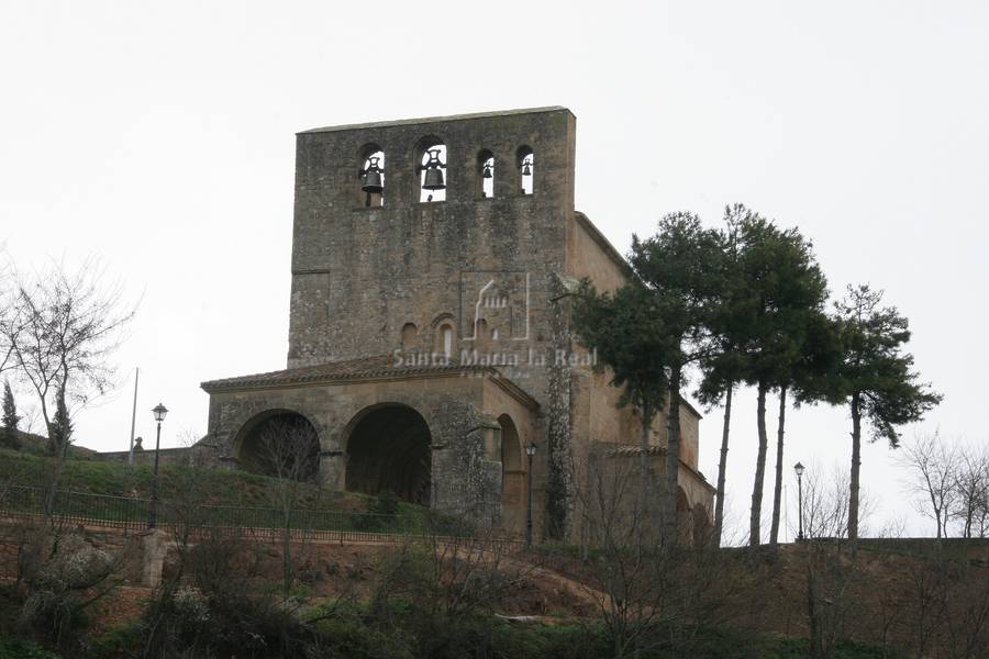 Exterior desde el oeste