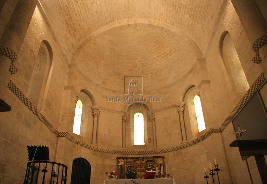 Ventanas del ábside  interior