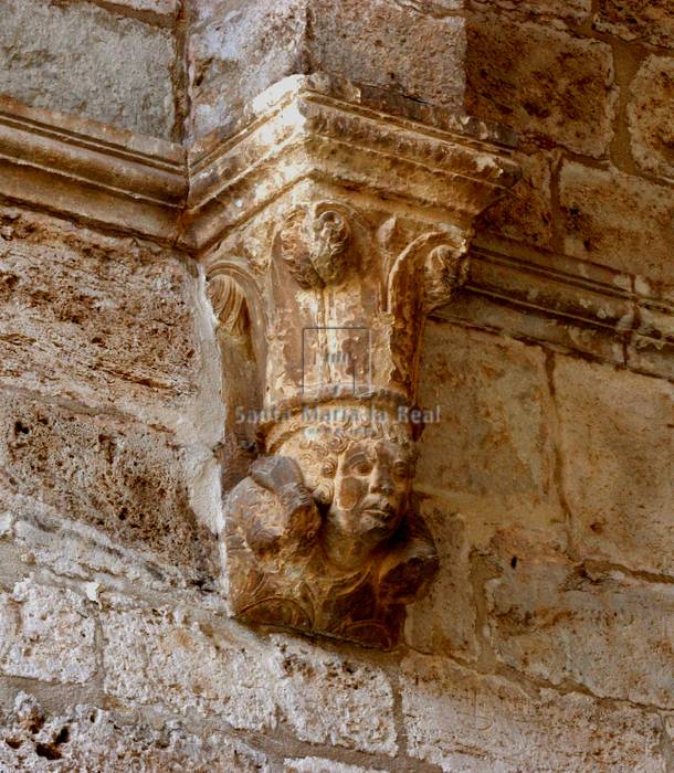 Ménsula del nártex occidental