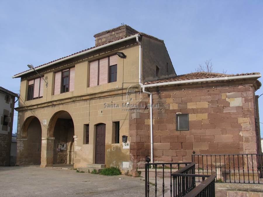 Vista exterior de la fachada sur