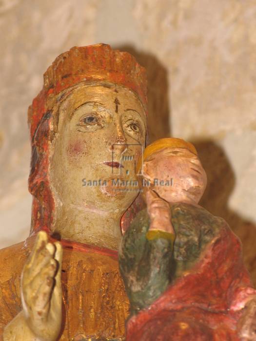Detalle de la cabeza de la talla de la imagen de Nuestra Señora de Lácar