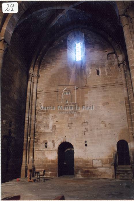 Interior de la iglesia abacial