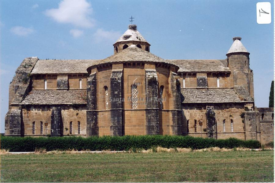 Exterior de la cabecera de la iglesia abacial
