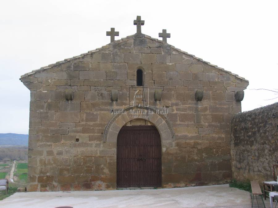 Vista exterior de la fachada occidental