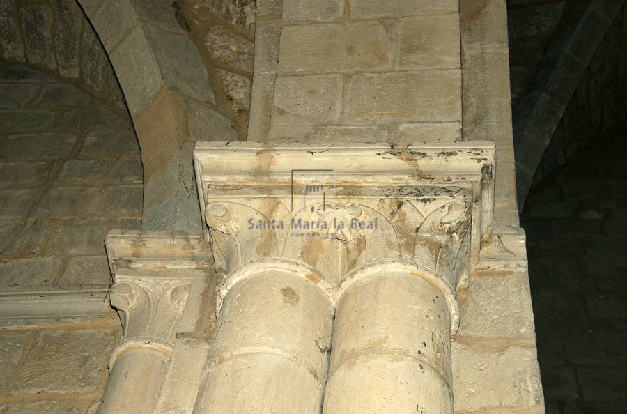 Capiteles del interior