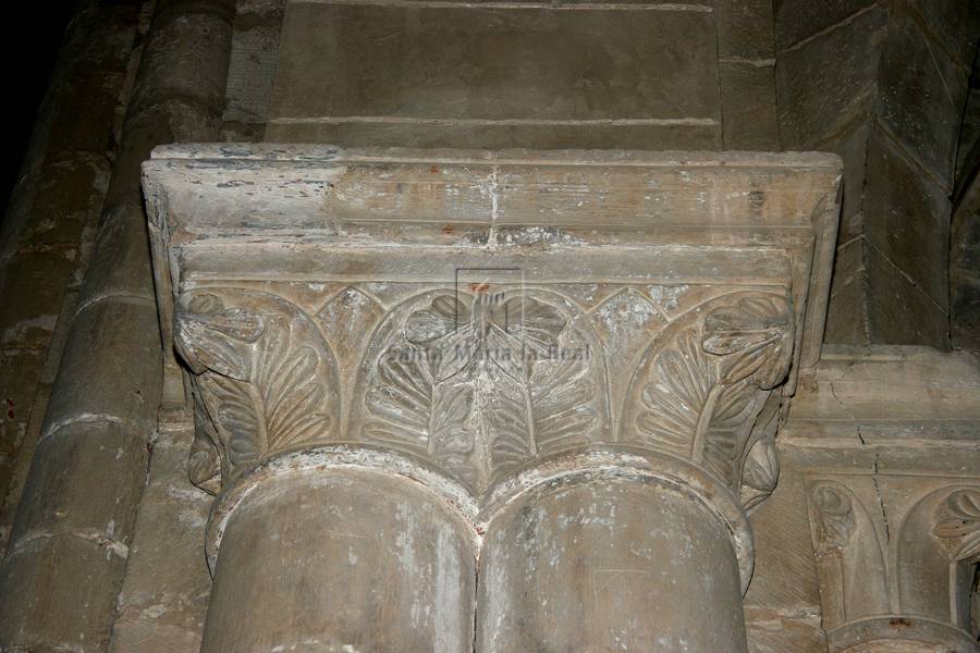 Capiteles del interior
