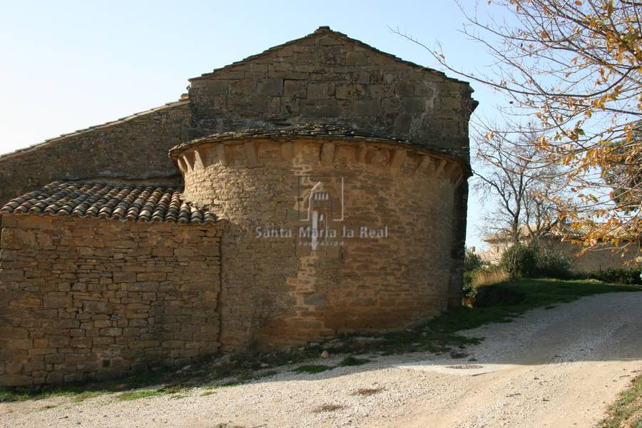 Vista exterior de la sacristia y el ábside
